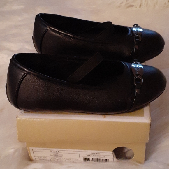 Shoes - Picture 2 of 4